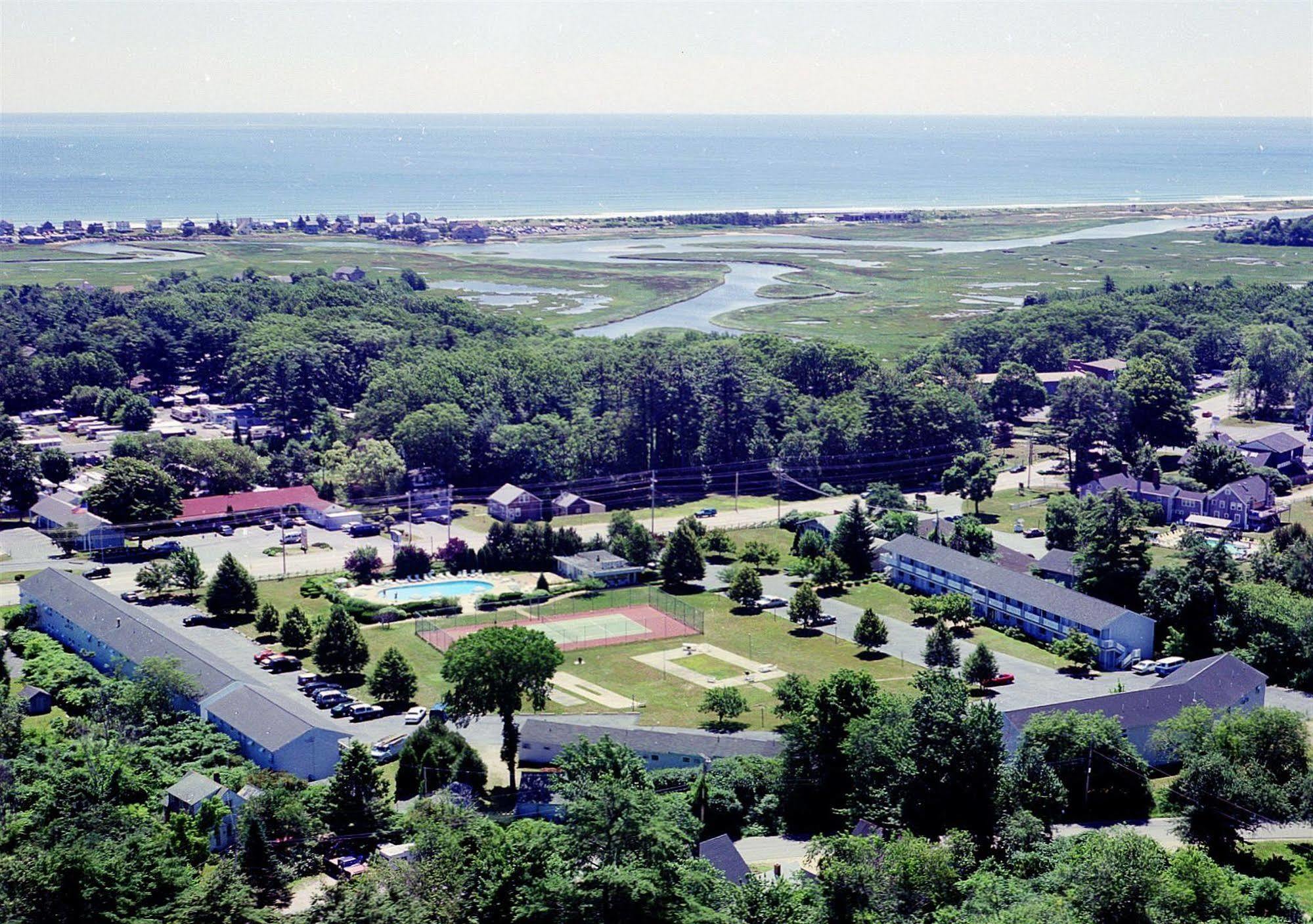 Majestic Regency Resort Wells Exterior photo