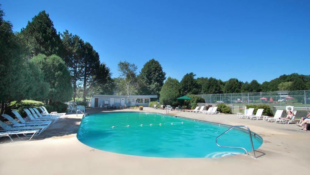 Majestic Regency Resort Wells Exterior photo